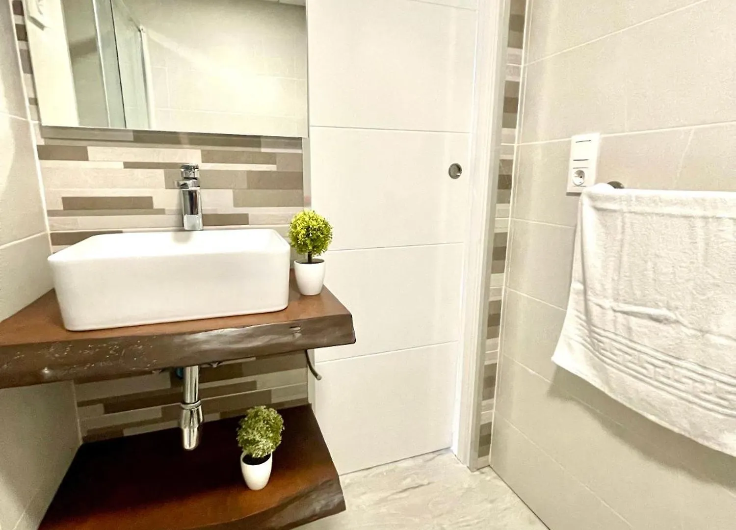 Апартаменты Apartbeach Font De Mar 5º Clima Piscina Y Vista Playa Салоу